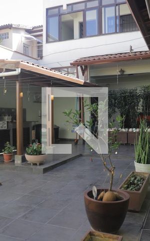 Casa à venda com 312m², 3 quartos e 2 vagasQuintal