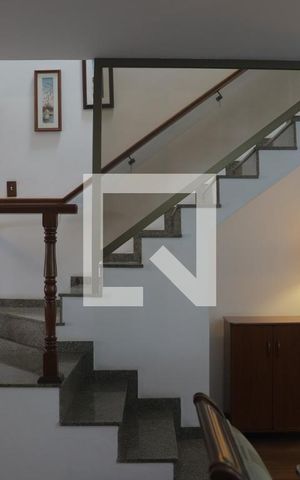 Casa à venda com 312m², 3 quartos e 2 vagasDetalhe