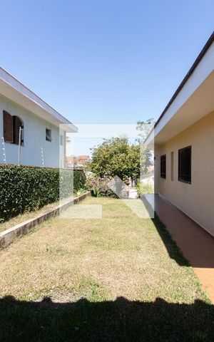 Casa para alugar com 300m², 3 quartos e 5 vagas Casa para alugar com 300m², 3 quartos e 5 vagasQuintal