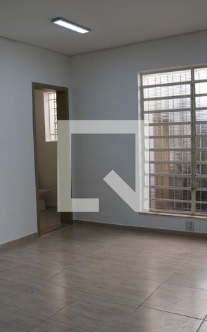 Casa para alugar com 150m², 3 quartos e 2 vagasSala