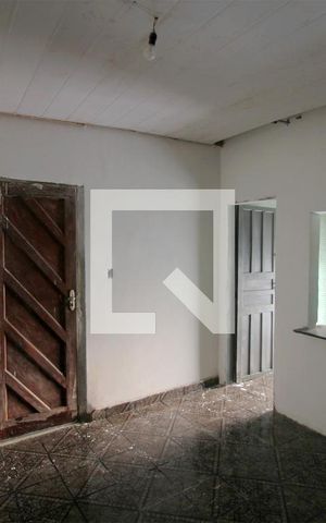 Casa para alugar com 80m², 2 quartos e 3 vagasSala