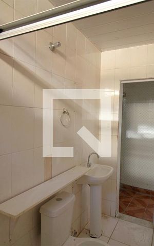 Casa para alugar com 80m², 2 quartos e 3 vagasBanheiro