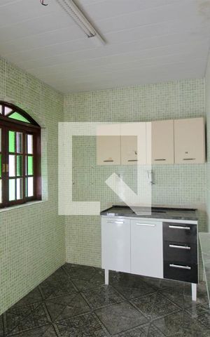 Casa para alugar com 80m², 2 quartos e 3 vagasCozinha