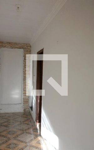 Casa para alugar com 80m², 2 quartos e 3 vagasCorredor