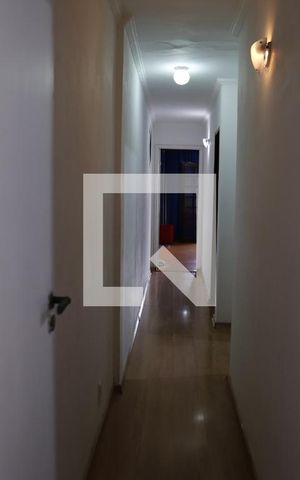 Casa à venda com 180m², 3 quartos e 2 vagasCorredor