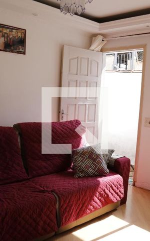 Casa à venda com 180m², 3 quartos e 2 vagasSala