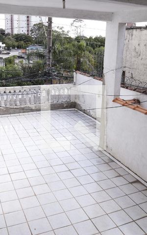 Casa à venda com 180m², 3 quartos e 2 vagasVaranda gourmet