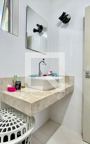 Casa à venda com 360m², 5 quartos e sem vaga Casa à venda com 360m², 5 quartos e sem vagaBanheiro