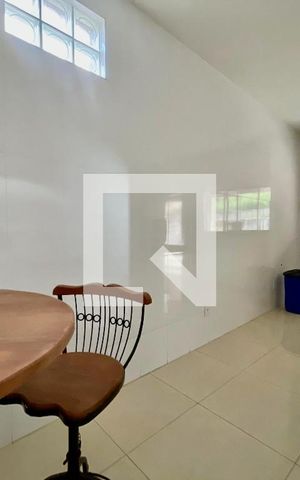 Casa à venda com 360m², 5 quartos e sem vaga Casa à venda com 360m², 5 quartos e sem vagaSala