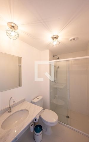 Studio para alugar com 26m², 1 quarto e sem vaga Studio para alugar com 26m², 1 quarto e sem vagaBanheiro Social