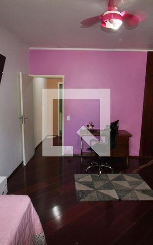 Casa à venda com 120m², 3 quartos e 2 vagasQuarto 3