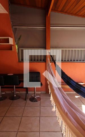 Casa à venda com 120m², 3 quartos e 2 vagasQuarto 2 - Varanda