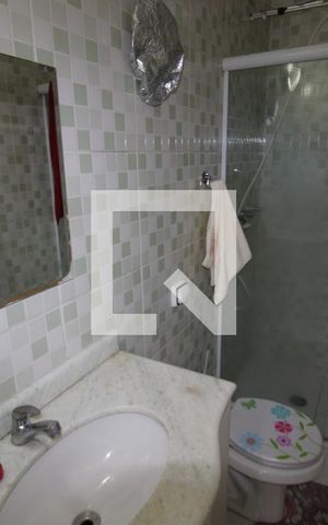 Casa à venda com 120m², 3 quartos e 2 vagasBanheiro