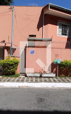 Casa à venda com 120m², 3 quartos e 2 vagasFachada