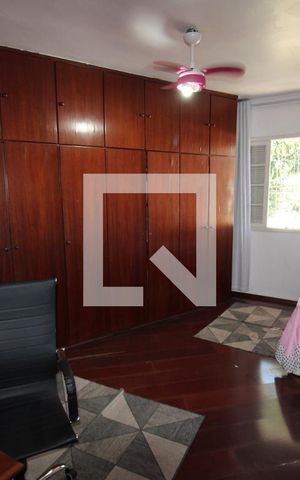 Casa à venda com 120m², 3 quartos e 2 vagasQuarto 3