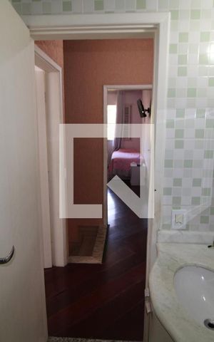 Casa à venda com 120m², 3 quartos e 2 vagasBanheiro