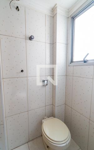 Apartamento à venda com 166m², 4 quartos e 2 vagas Apartamento à venda com 166m², 4 quartos e 2 vagasBanheiro de serviço