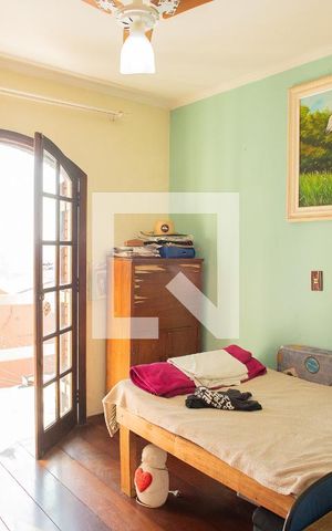 Casa à venda com 250m², 3 quartos e 3 vagas Casa à venda com 250m², 3 quartos e 3 vagasSuíte 1