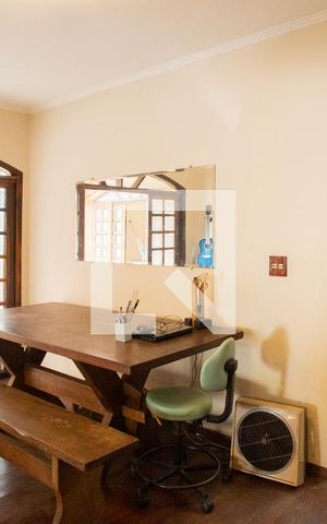 Casa à venda com 250m², 3 quartos e 3 vagas Casa à venda com 250m², 3 quartos e 3 vagasSala de Jantar