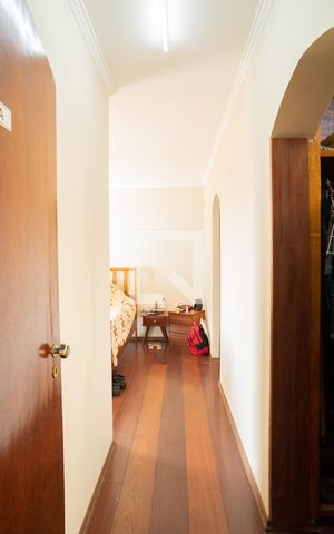 Casa à venda com 250m², 3 quartos e 3 vagas Casa à venda com 250m², 3 quartos e 3 vagasSuíte 2