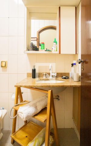 Casa à venda com 250m², 3 quartos e 3 vagas Casa à venda com 250m², 3 quartos e 3 vagasBanheiro Social