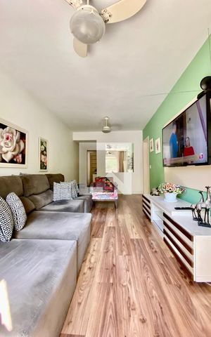 Apartamento à venda com 82m², 3 quartos e 1 vaga Apartamento à venda com 82m², 3 quartos e 1 vagaSala