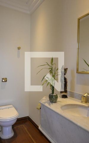 Apartamento à venda com 540m², 5 quartos e 5 vagasLavabo 2