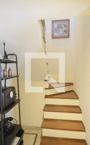 Apartamento à venda com 540m², 5 quartos e 5 vagasEscada