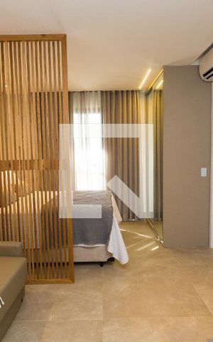 Studio para alugar com 26m², 1 quarto e sem vaga Studio para alugar com 26m², 1 quarto e sem vagaSala / Cozinha