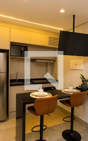 Studio para alugar com 26m², 1 quarto e sem vaga Studio para alugar com 26m², 1 quarto e sem vagaSala / Cozinha