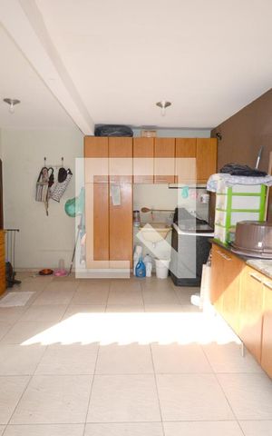 Casa à venda com 120m², 3 quartos e 2 vagasÁrea de Serviço