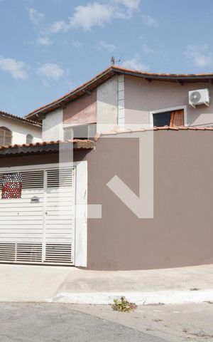 Casa à venda com 120m², 3 quartos e 2 vagasFachada