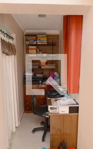 Casa à venda com 120m², 3 quartos e 2 vagasSuíte - Escritório