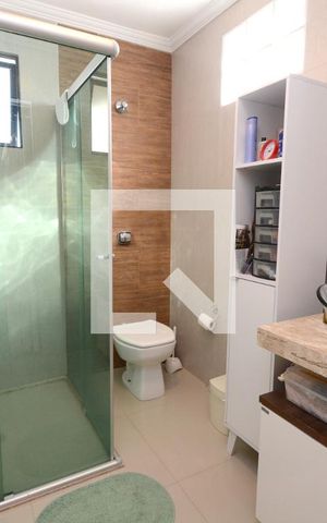 Casa à venda com 120m², 3 quartos e 2 vagasBanheiro da Suíte