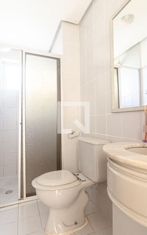 Apartamento para alugar com 60m², 2 quartos e 1 vaga Apartamento para alugar com 60m², 2 quartos e 1 vagaBanheiro
