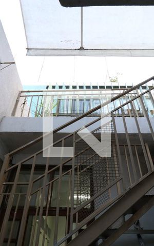 Casa para alugar com 120m², 2 quartos e 1 vagaEscada