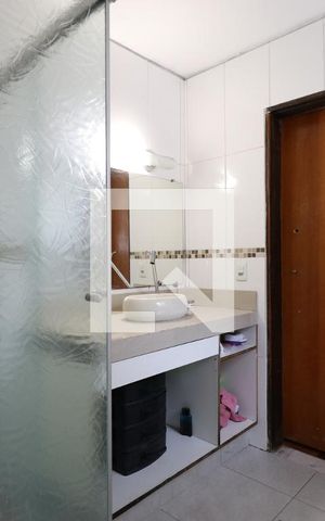 Casa para alugar com 120m², 2 quartos e 1 vagaBanheiro
