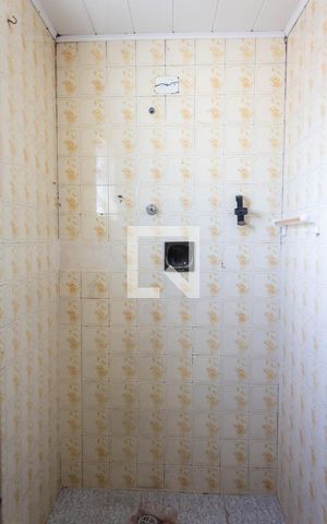 Casa para alugar com 80m², 2 quartos e sem vaga Casa para alugar com 80m², 2 quartos e sem vagaBanheiro
