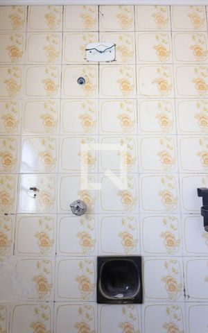 Casa para alugar com 80m², 2 quartos e sem vaga Casa para alugar com 80m², 2 quartos e sem vagaBanheiro