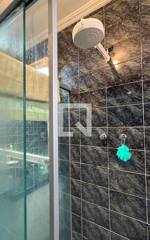 Casa de condomínio à venda com 350m², 4 quartos e 5 vagasBanheiro da Suíte 1