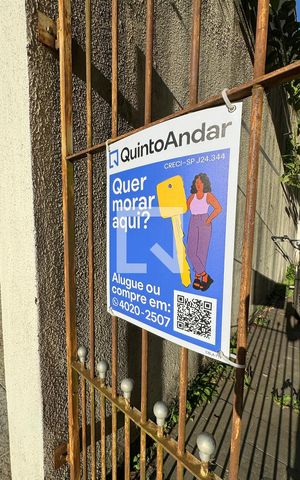 Casa de condomínio à venda com 350m², 4 quartos e 5 vagasFachada
