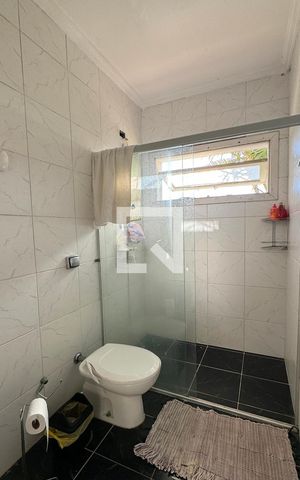 Casa de condomínio à venda com 350m², 4 quartos e 5 vagasBanheiro da Suíte 4