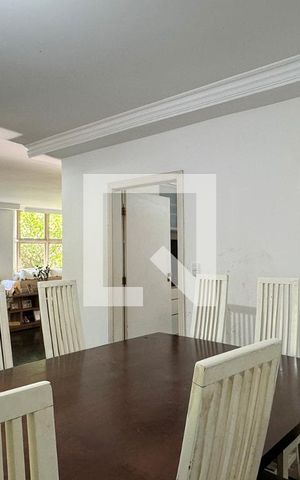 Casa de condomínio à venda com 350m², 4 quartos e 5 vagasSala de Jantar