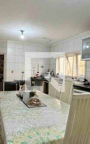 Casa de condomínio à venda com 350m², 4 quartos e 5 vagasCozinha