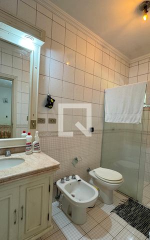 Casa de condomínio à venda com 350m², 4 quartos e 5 vagasBanheiro da Suíte 2