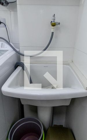 Apartamento à venda com 40m², 2 quartos e sem vaga Apartamento à venda com 40m², 2 quartos e sem vagaCozinha e Área de Serviço