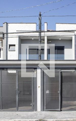 Casa de condomínio à venda com 118m², 3 quartos e 2 vagasFachada
