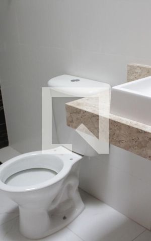 Casa de condomínio à venda com 118m², 3 quartos e 2 vagasBanheiro
