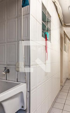 Apartamento à venda com 270m², 4 quartos e 2 vagas Apartamento à venda com 270m², 4 quartos e 2 vagasÁrea de Serviço