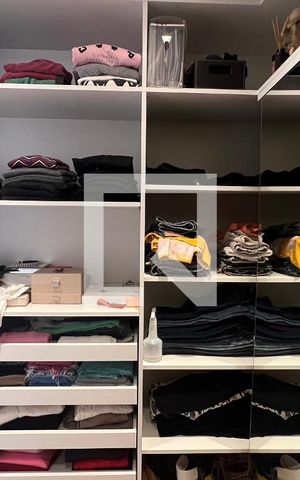 Apartamento à venda com 150m², 2 quartos e 1 vagaCloset da suíte